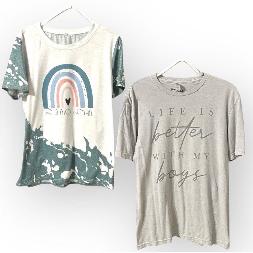 Women’s Graphic T-Shirt Bundle of 2
Size M “Be Kind” & Boy Mom